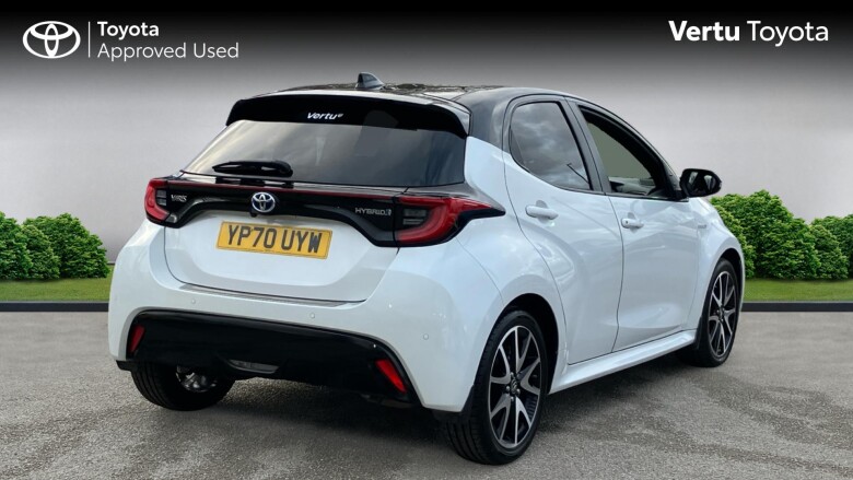 Toyota Yaris 1.5 Hybrid Dynamic 5dr CVT Hybrid Hatchback